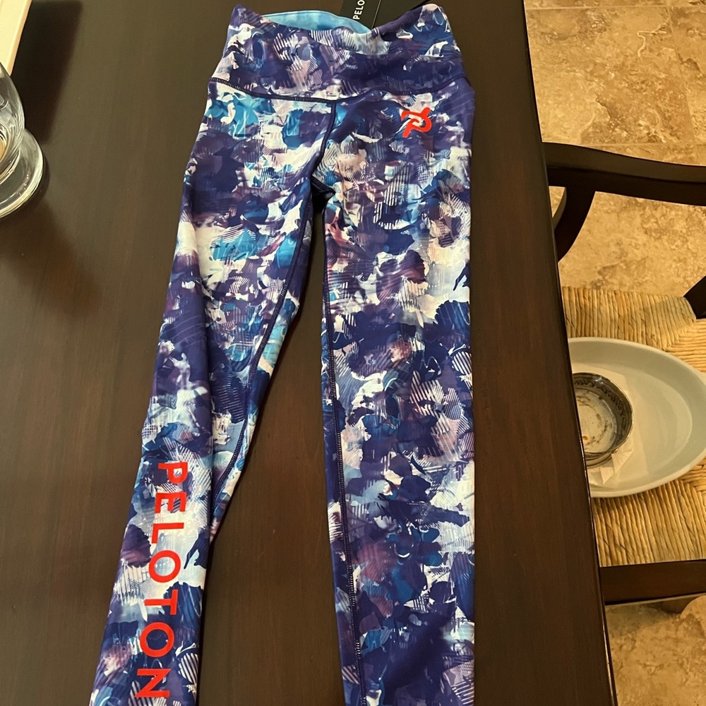 New with tags nwt peloton leggings size s